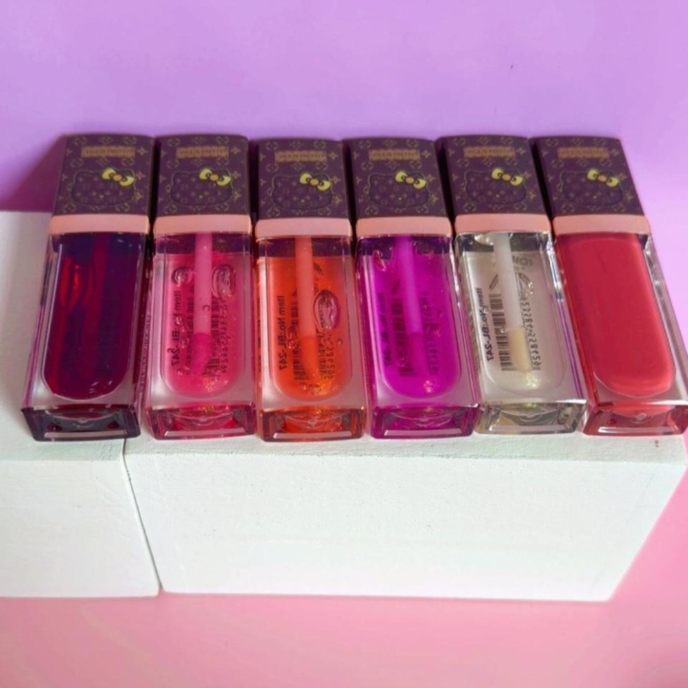 CUTE 6 PC. HELLO KITTY GLOSS BUNDLE BRAND NEW